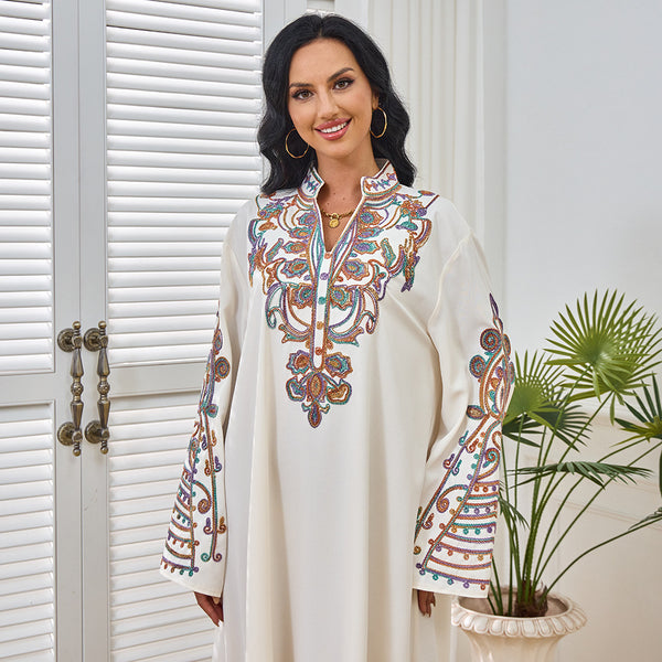 Robe Brodée — Tenue de Banquet